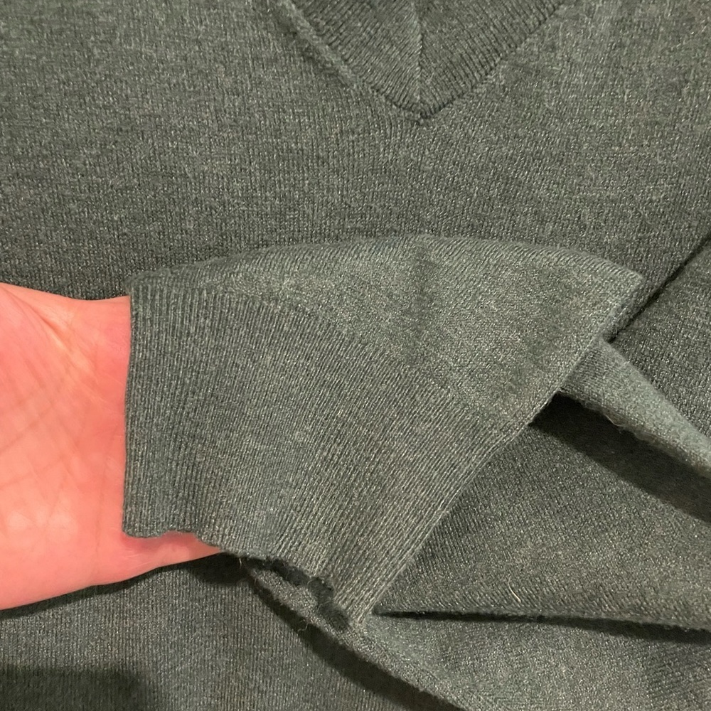 Green A New Day V neck lightweight sweater. Size XXL - Picture 3 of 5